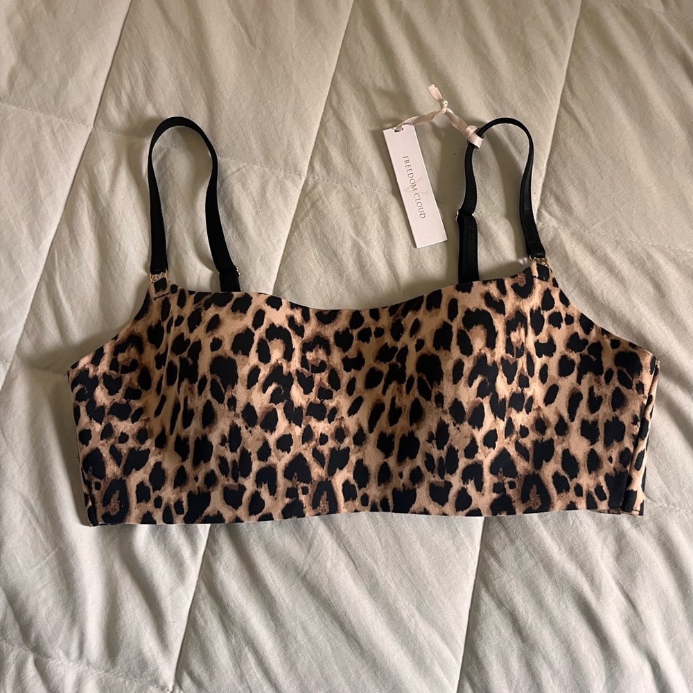 Victoria Secret Cheetah Lounge Bra - Picture 2 of 8
